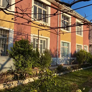 https://zoi-gest-house.albaniahotels.org