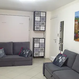 https://cocooning-menton.fr-provencehotel.com